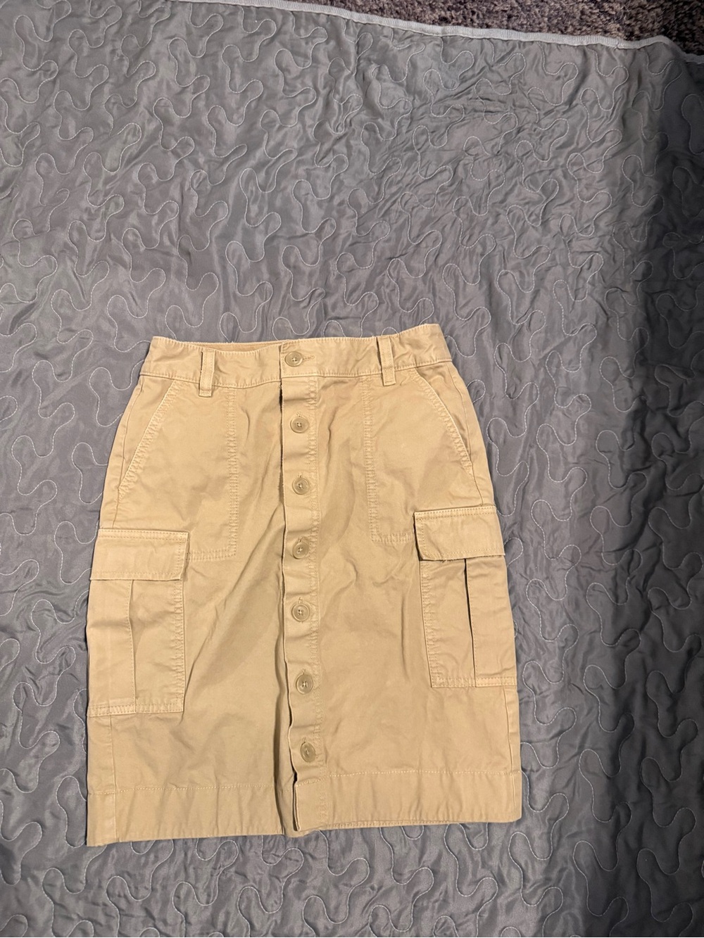 Banana Republic Button-Front Cargo Midi Skirt in Tan